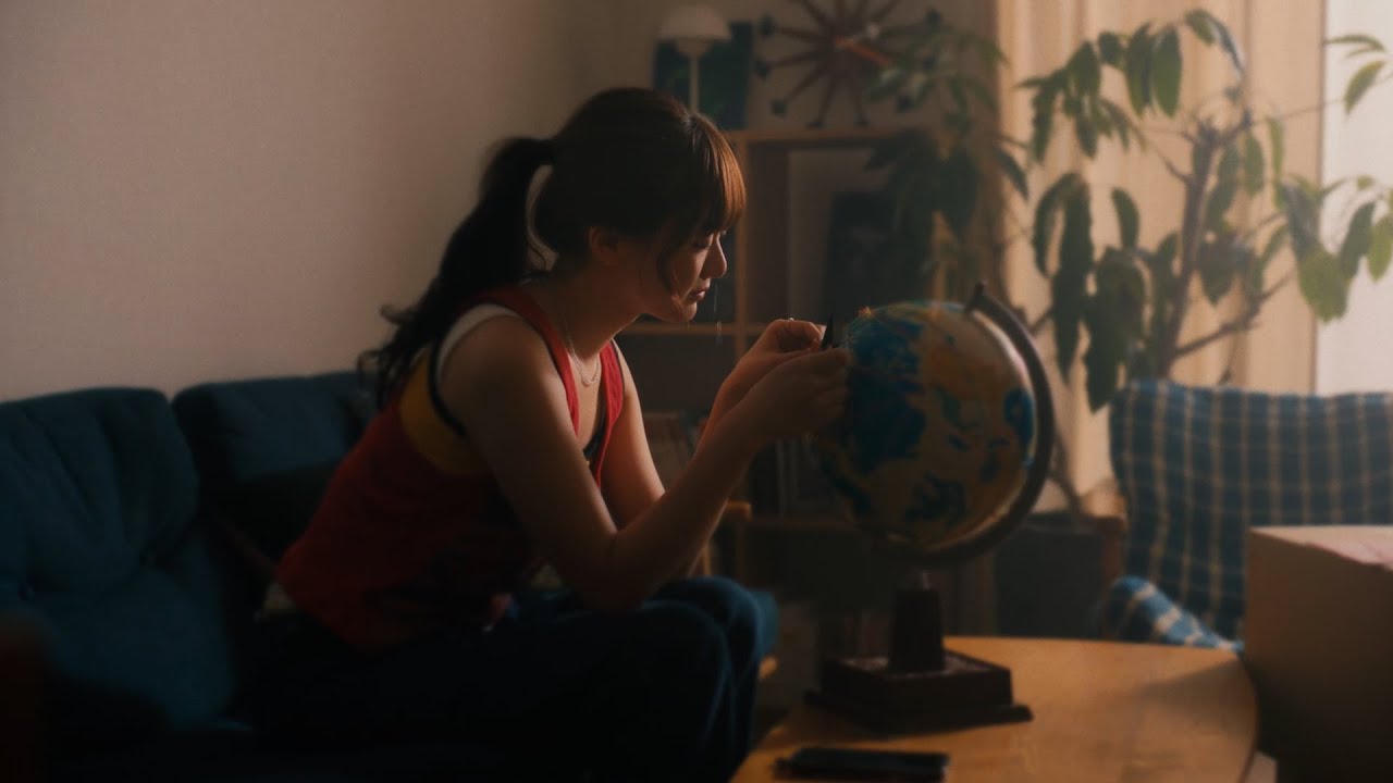 Guarda reGretGirl「ワールド」Official Music Video su YouTube Guarda reGretGirl「ワールド」Official Music Video su YouTube