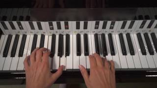 Video thumbnail of "Lær at spille klaver med Klaverleg: Vi lister os afsted på tå"