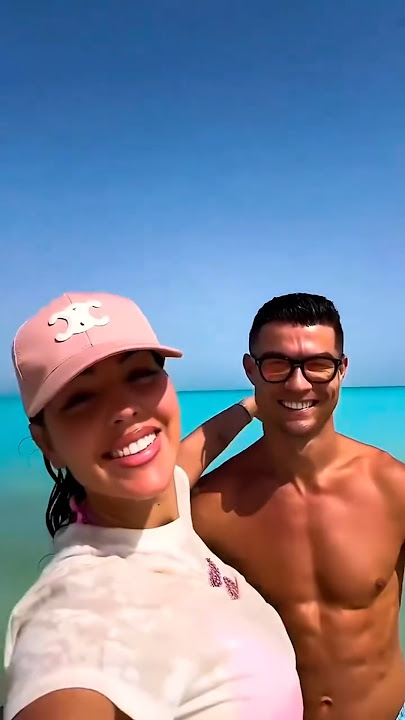 Cristiano Ronaldo and Georgiana in Beach 🫣🔥 #cr7 #shorts