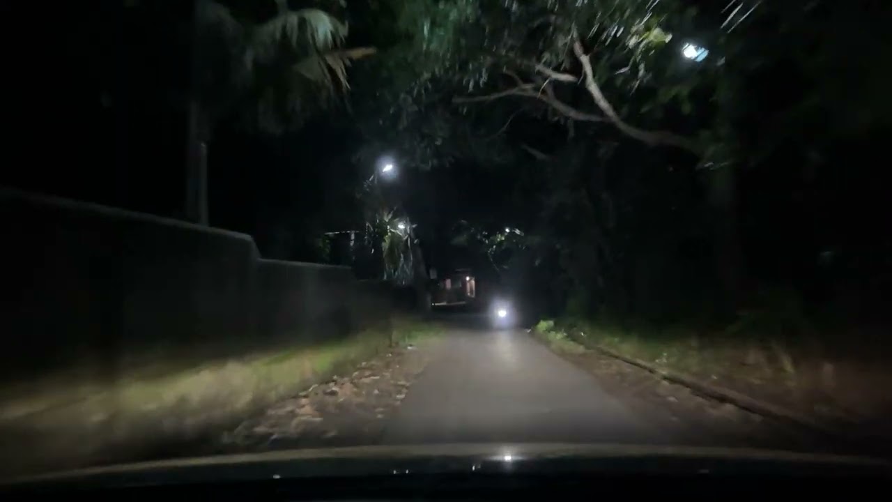 perhatikan didetik 146 Lewat Jalan angker tiba tiba muncul sesuatu... #seram