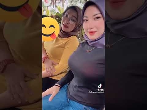 Tante Hijab Super Montok