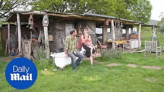 Family-Of-Four Live Off-Grid With Barely Any Household Bills