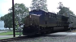 The Lone Engine pulls a long string of Autoracks