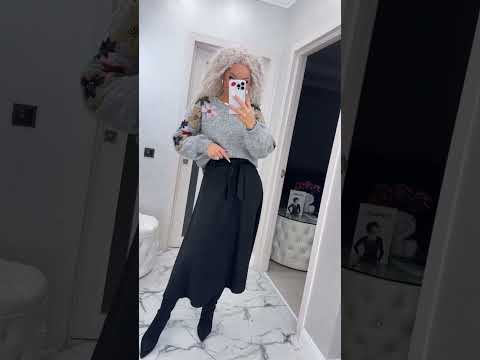 Спідниця-кльош міді з кишенями 1208 ші чорна, видео 1