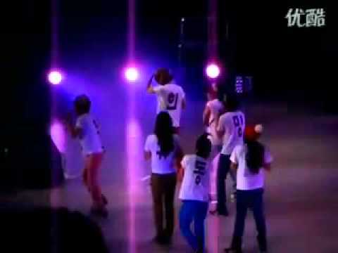 [Fancam] 100123 SS2 Beijing - Gee (Someone touching Heenim's Butt!)