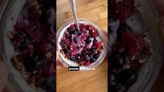 Berry Cheesecake Overnight Oats