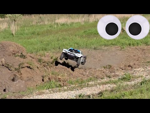 Giant Scale RC Truck RIPPING Around! Losi 5T 2.0
