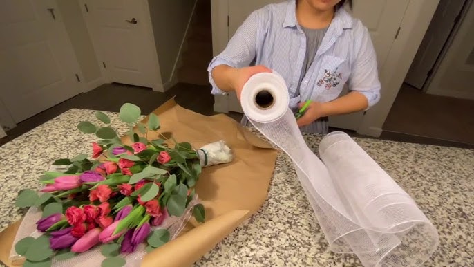 How to wrap a bouquet using Kraft Paper 