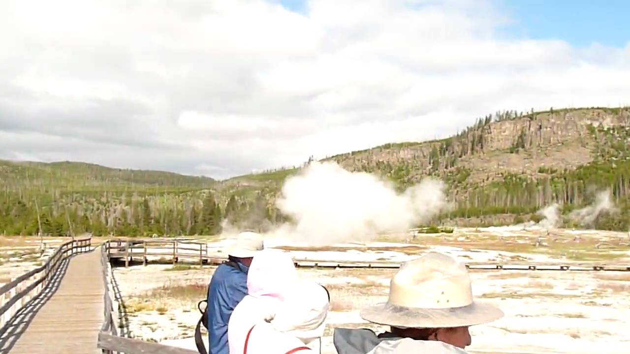 Ranger led tour at Biscuit Geyser Basin