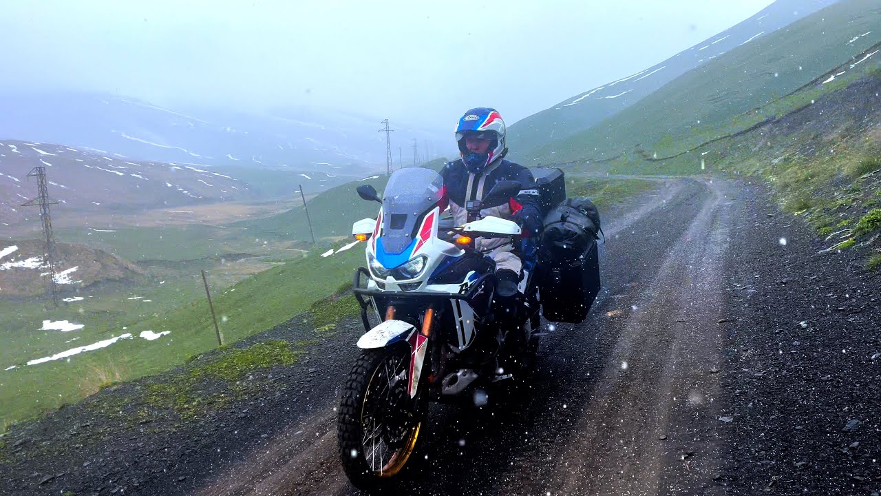 КВАДРО-АФРИКА.ЗАСТРЯЛИ НА ПЕРЕВАЛЕ В СНЕГОПАД.Квадр+мото с палатками в горах Южного Дагестана.