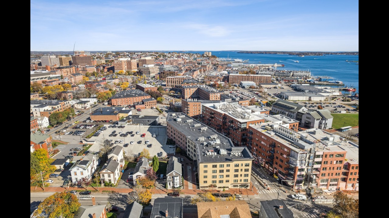3-Bedroom Condo Near Portland Waterfront | Pet-Friendly Urban Living | Tomazin Goff Realty
