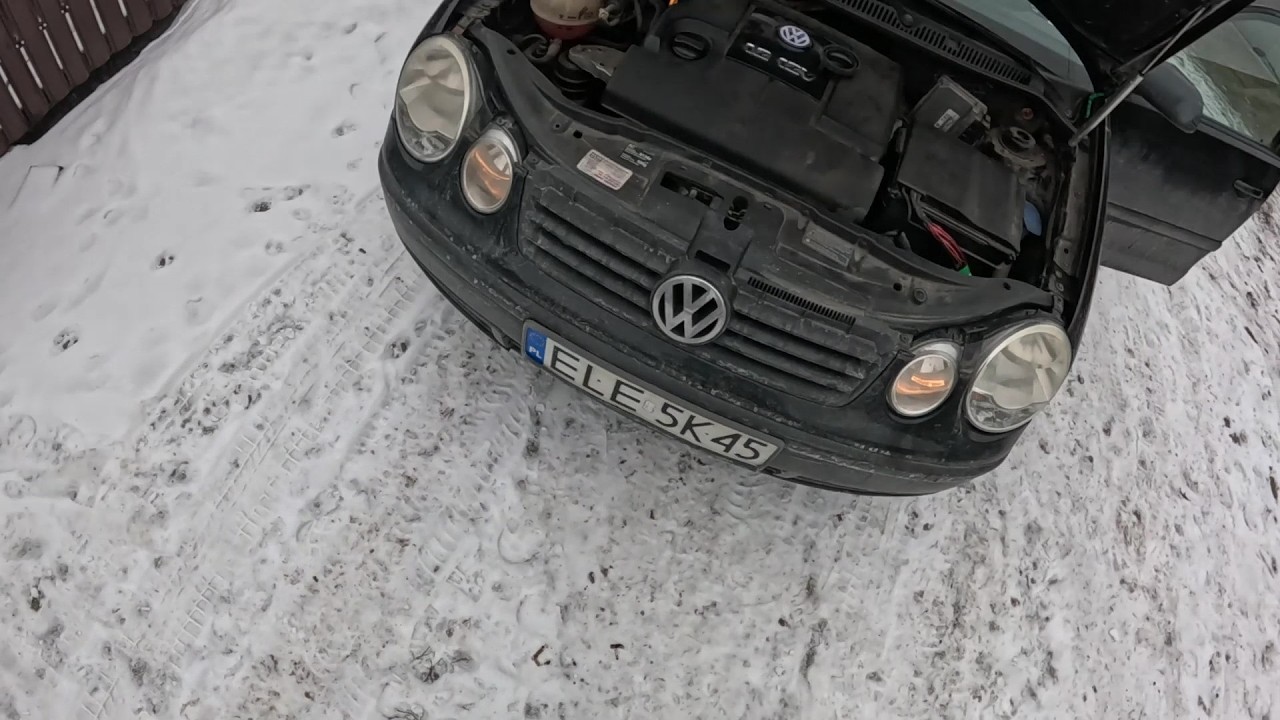 VW POLO 1.2 12V. Wymiana żarówek świateł pozycyjnych z przodu nie do końca udane