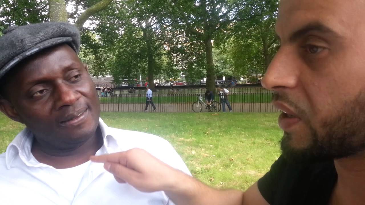 Speakers corner !!EXCLUSIVE!! Br Ibrahim & Br Muhammad giving Dawah (Will he accept Islam?) Part 1