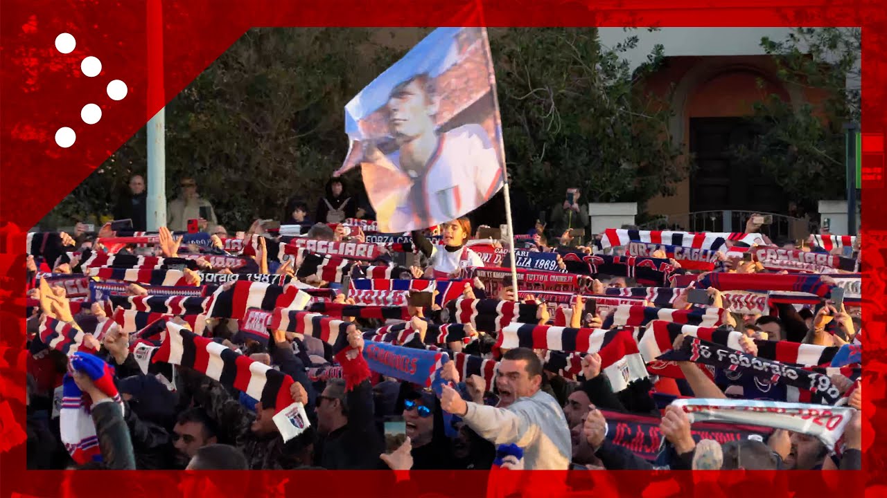 Funerali Gigi Riva, i cori dei tifosi del Cagliari all'uscita del feretro