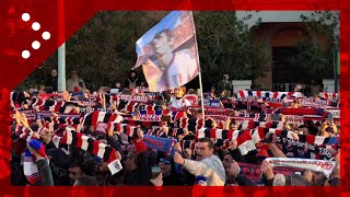 Funerali Gigi Riva, i cori dei tifosi del Cagliari all'uscita del feretro