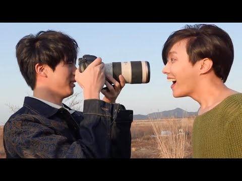 【BTS日本語字幕】スタッフさんのカメラで遊ぶ長男 🦙📸