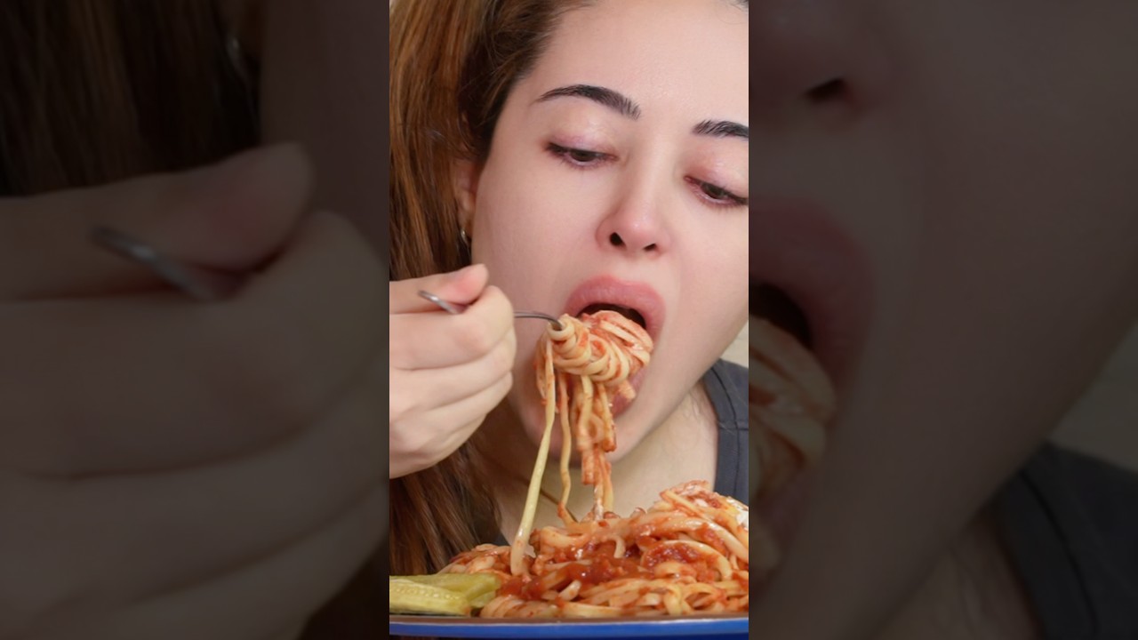 Makarna mukbang en sevdiğim :) bol salçalı ve yoğurtlu yemek #mukbang #spaghetti #makarna