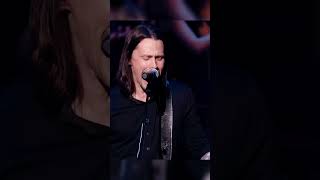 Myles Kennedy is the Him! Words darker than their wings high note #alterbridge