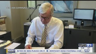 Respected Warren attorney retires, reflects on career
