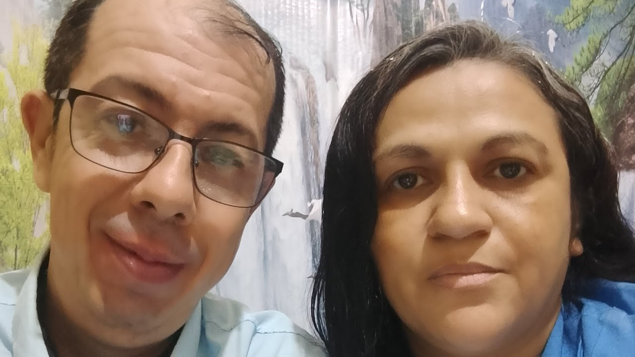 MISSIONÁRIA DIANA  está ao vivo!