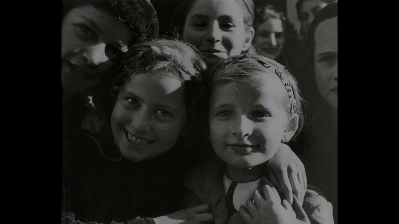 Všichni moji blízcí - Jak hluboké je moře / All my loved ones - How deep the sea is