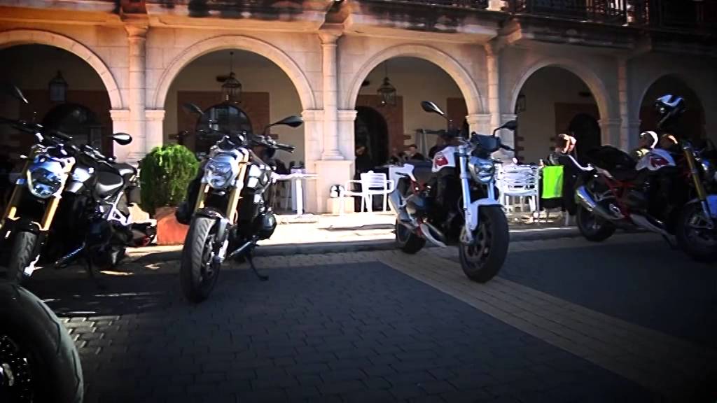 2WheelsTV BMW R1200R