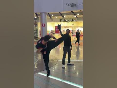 Боец Муай-тай показывает мастер класс #лето #креосан #лайк #подпишись # ...