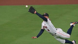 WS2017 Gm3: Springer makes an amazing diving grab to rob Chris Taylor