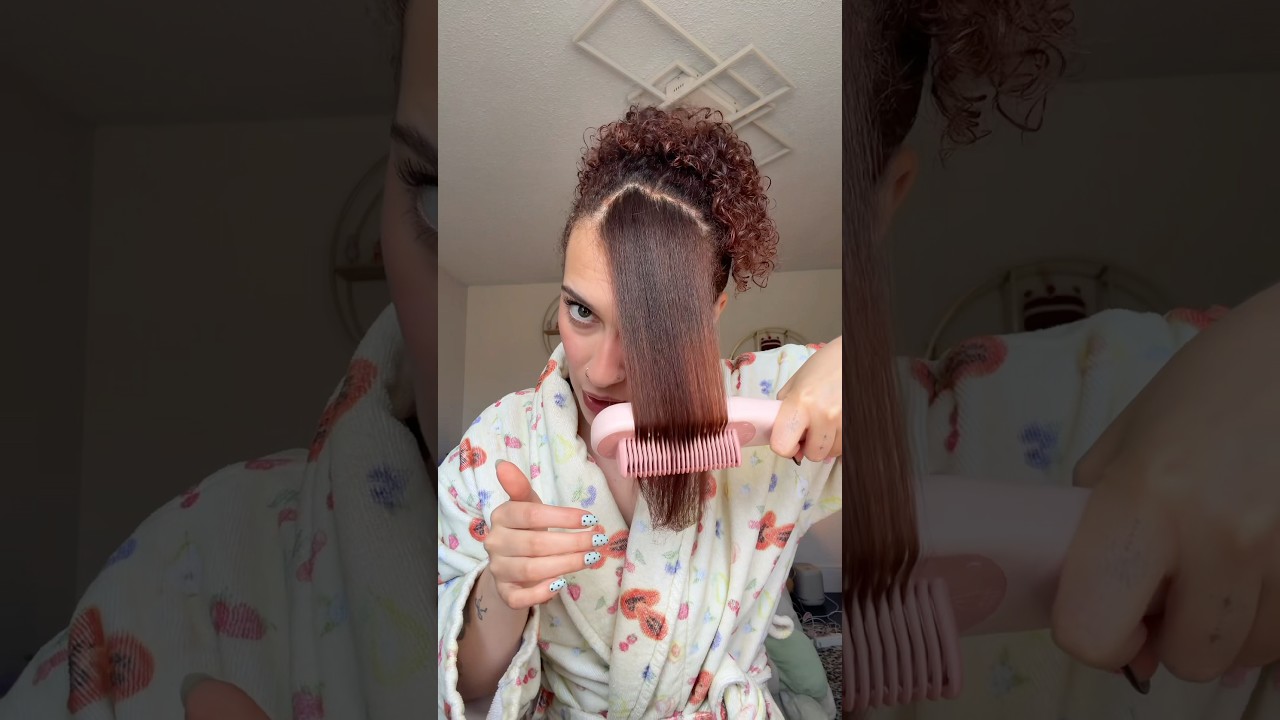 ЛЕГКИЙ РУКОВОДСТВО ПО СДЕЛАНИЮ ПРИЧЕСКИ С ЗАЧЕСКОЙ НА БОКУ!! 