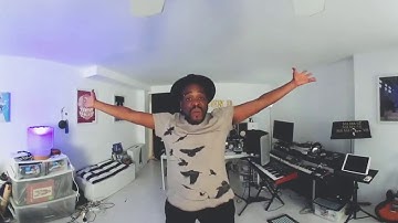 Beatdesign 102 VR (Thomas Piper In Plain Sight Performance) Ableton and Vocal Performance