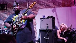 Vignette de la vidéo "ERIC GALES  RED HOUSE"