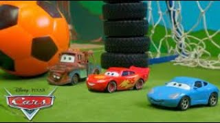 Partita di calcio di Radiator Springs con Saetta McQueen, Mater, Sally, Sarge e altri | Pixar Cars