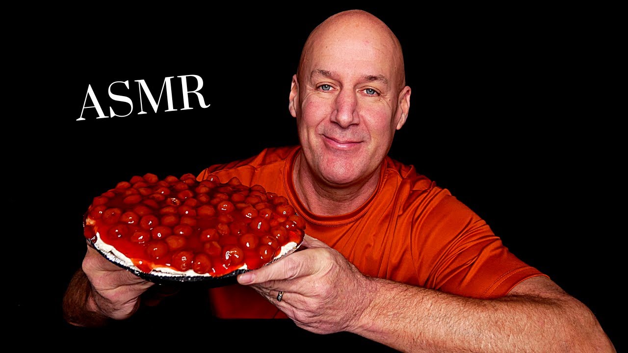 АСМР: ВКУСНЫЙ ДОМАШНИЙ ВИШНЕВЫЙ ЧИЗКЕЙК (ЗВУКИ ПОЕДАНИЯ) МЯГКИЙ РЕЧЬ