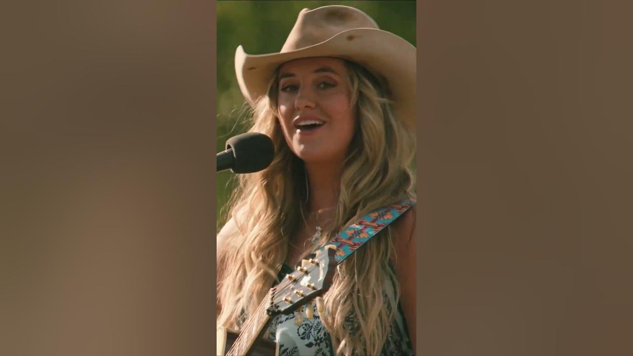 Lainey Wilson - Watermelon Moonshine (Official Music Video) 