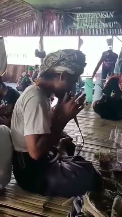 Detik detik  alat musik karinding dimaikan Conon Roh halus pun datang#Shorts#vidioyoutubeshorts