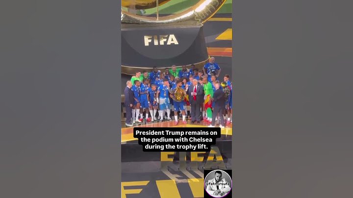 President Trump remains on the podium with Chelsea during the trophy lift 🥇🫡 #donaldtrump #trump