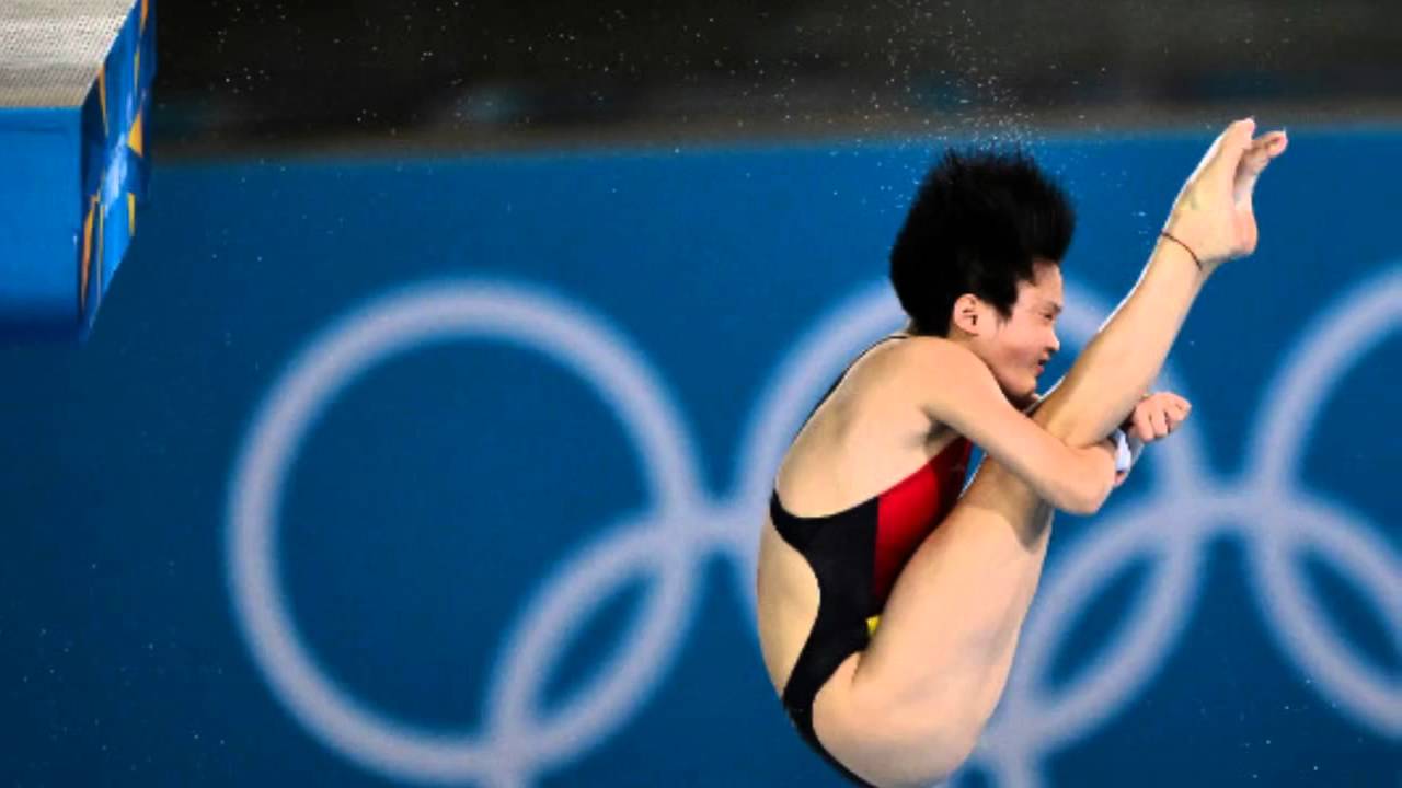 Chen Ruolin Leads Women's 10M Diving At Olympics