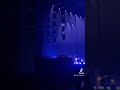 🇲🇽🇨🇱 Natalia Lafourcade presenta a Manuel García en su concierto en Santiago de Chile.