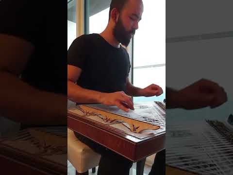 هو الحب ايه غير نظرة من عينيه عمرو دياب