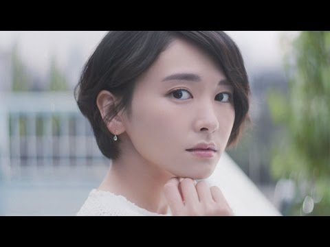 新垣結衣、“なごり雪”をハミング！雪肌精フェイスパウダー『プレシャス