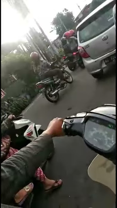 Godain cewek di Lampu merah kediri.