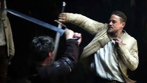 聖剣エクスカリバーは40本も作成された！映画『キング・アーサー』BD&DVD映像特典