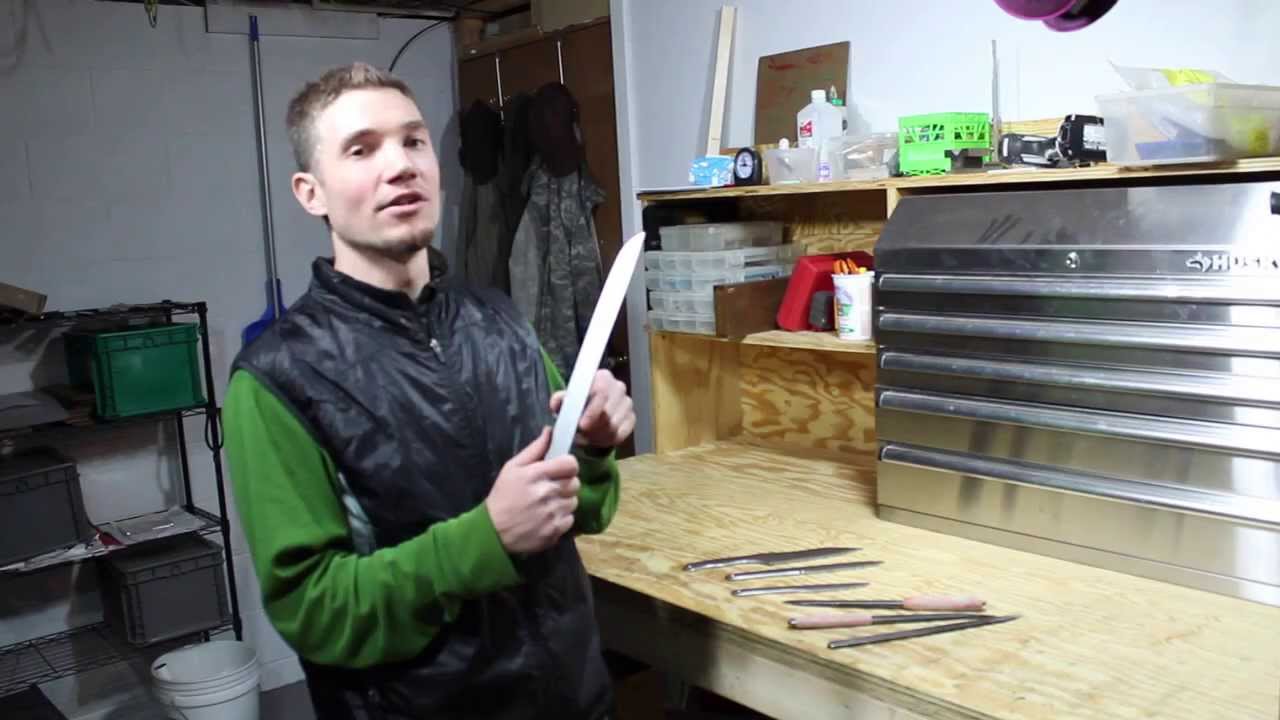 At the workbench: last knife batch of 2013, plus news