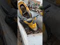 Scrapped motorcycles are crushed and recycled. Friends who are interested in the machine can send me