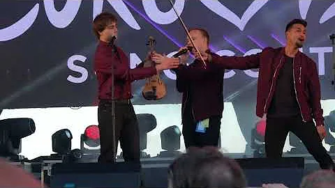 Alexander Rybak(Norway)-That's How You Write A Song-directo-Eurovision Village-Eurovision 2018