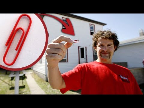 شاب إستبدل مشبك ورق احمر بمنزل كبير 