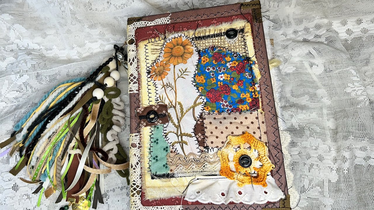 Новый эклектичный дневник в стиле «джэнк-стайл» (пролистайте страницы).