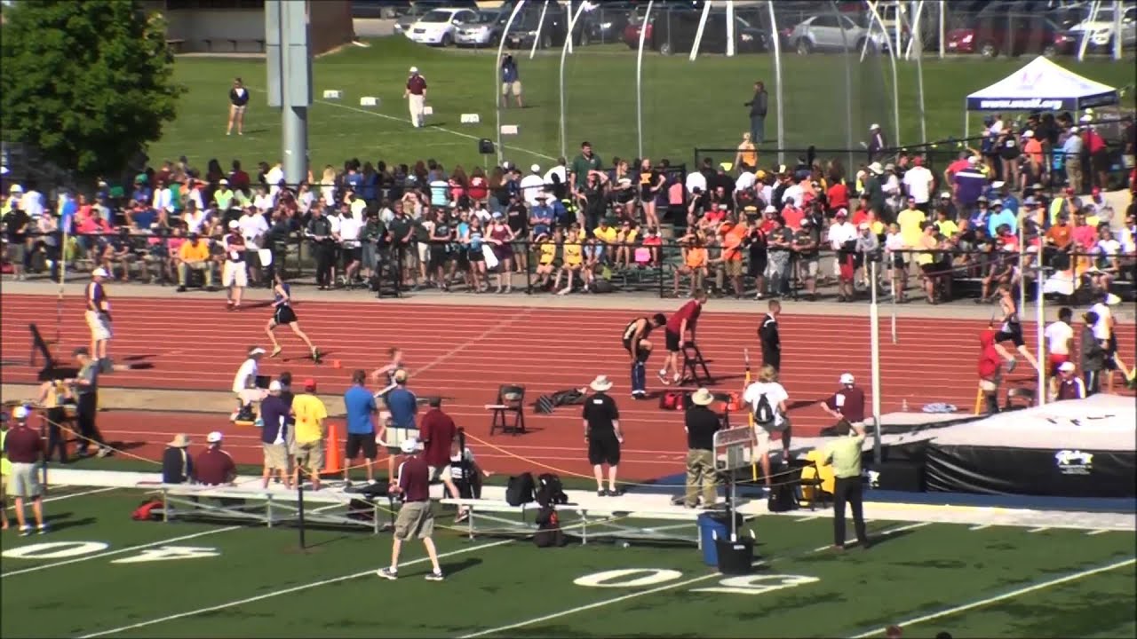 2015 WIAA State Track and Field Championships - D1 Boys 3200m Relay ...