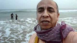 Yamunajivana (Julio Lira reporteando desde el pais de India al sur Jaganat Pury