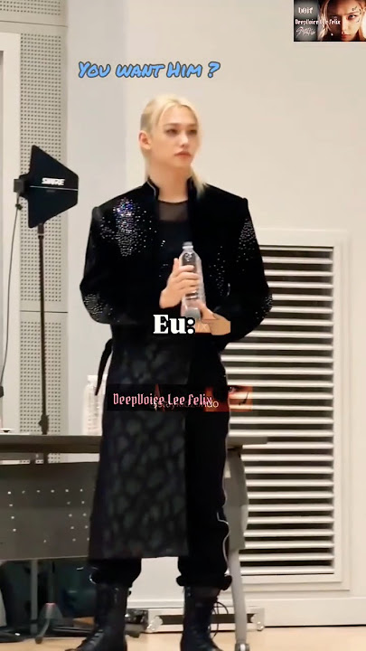 Which STAY wants a Felix present? Oh, you're the one. #felix #leeknow #minlix #meowracha #straykids